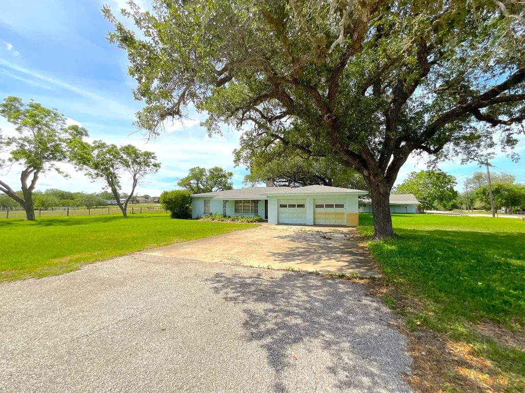 Moving to Cameron, TX? Key Considerations