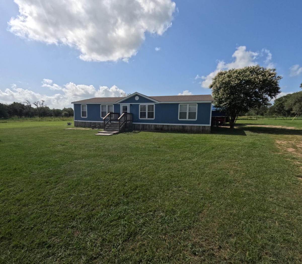 631 N Goliad - front